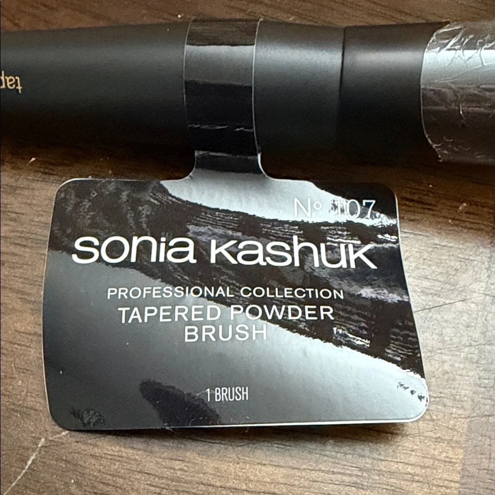 Sonia Kashuk Black Tapered Brush No‎ 107